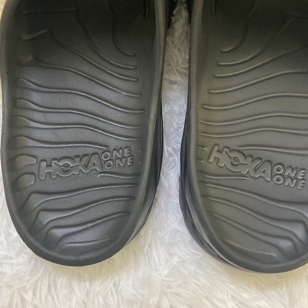 HOKA ONE ONE,MEN,DARK GREY,ORA RECOVERY SLIPPERS. SIZE- M 12 - Picture 9 of 9